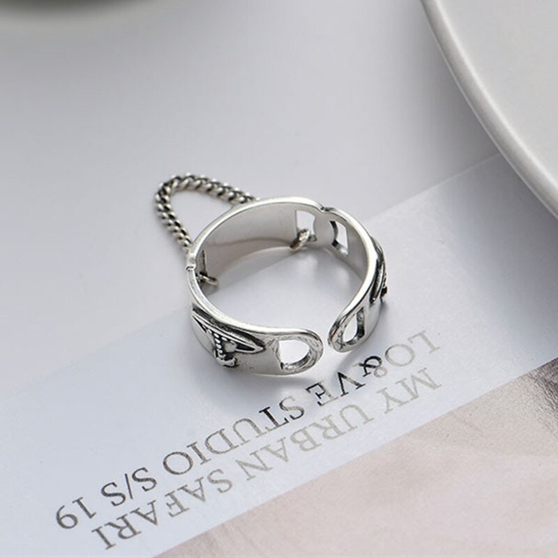 Distressed Vintage Trendy Globe Design Rings With Chain Open End Adjustable Size Fashion Jewelry