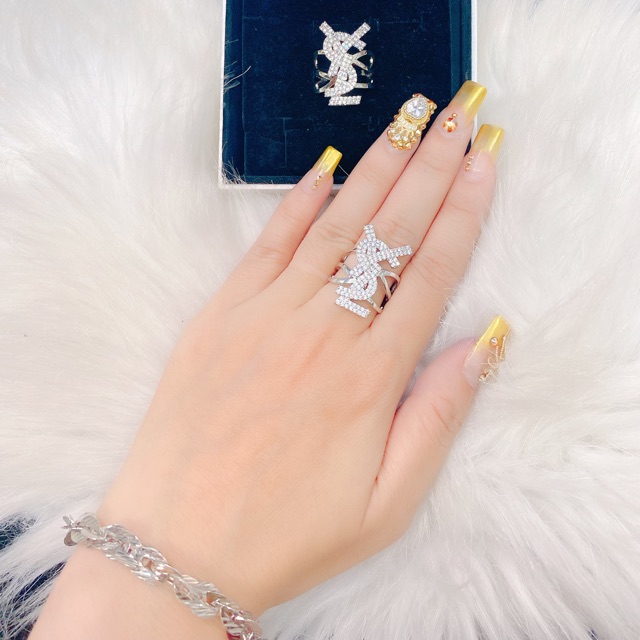 Nhẫn chữ ysl mạ vàng trắng