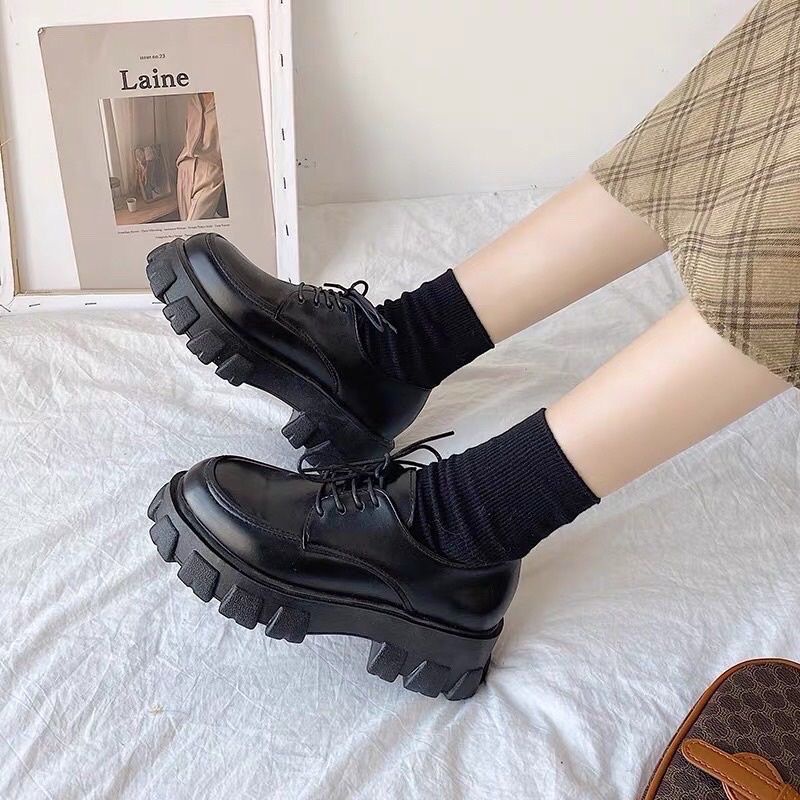 [CÓ SẴN] Giày bốt ulzzang gót vuông đế bự to dày mũi vuông phong cách Hàn Quốc bóng/trơn màu đen tăng chiều cao mới hot | BigBuy360 - bigbuy360.vn