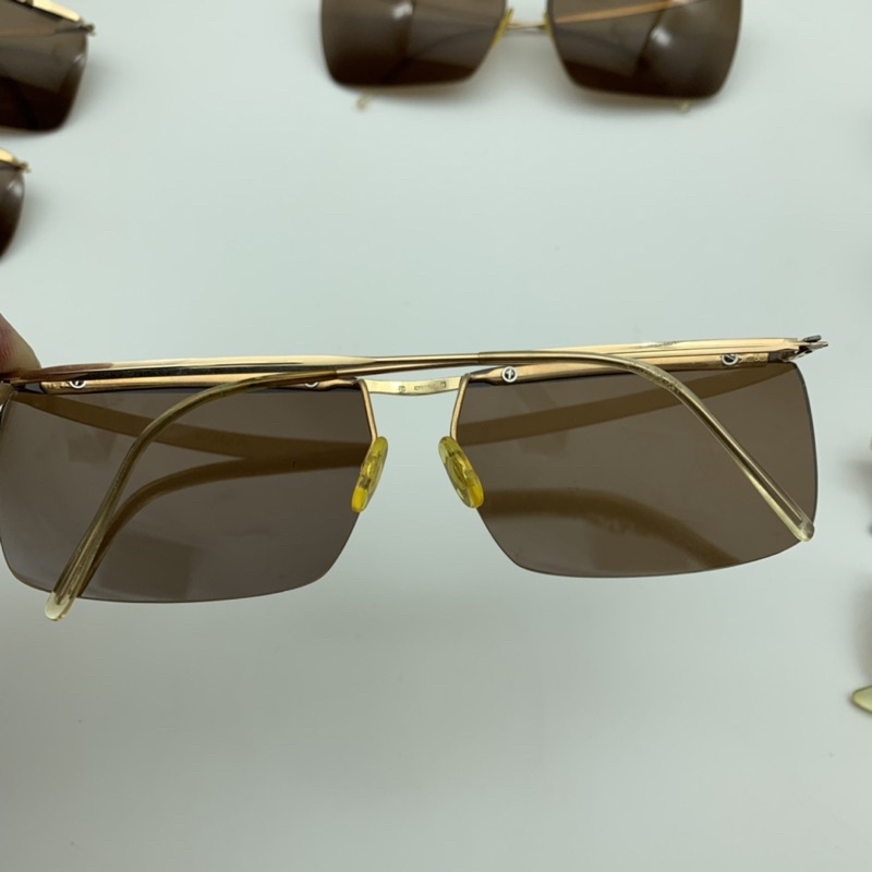 Kính amor cổ pháp bọc vàng