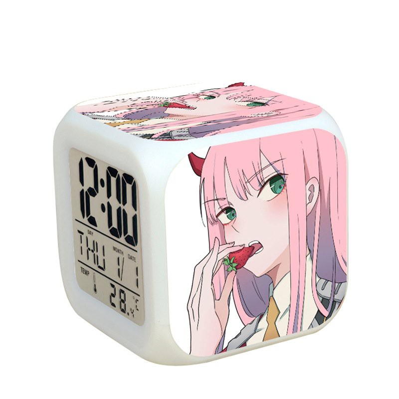 Đồng hồ báo thức để bàn in hình DARLING IN THE FRANXX ZERO TWO TRẬN CHIẾN NGƯỜI MÁY đèn LED đổi màu anime chibi