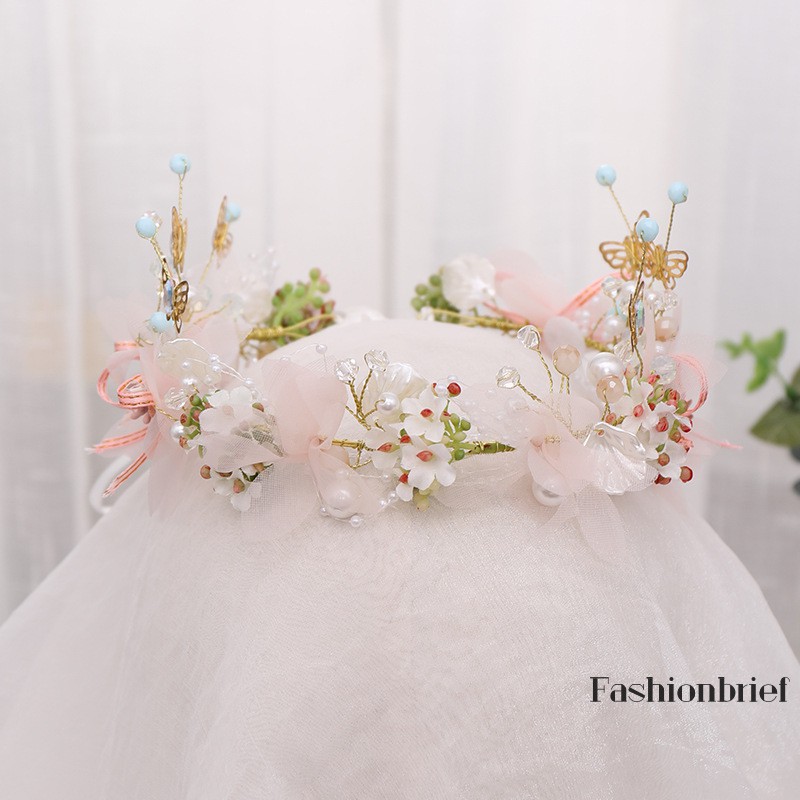 Vòng hoa đơn giản phong cách Âu Mỹ cho cô dâu