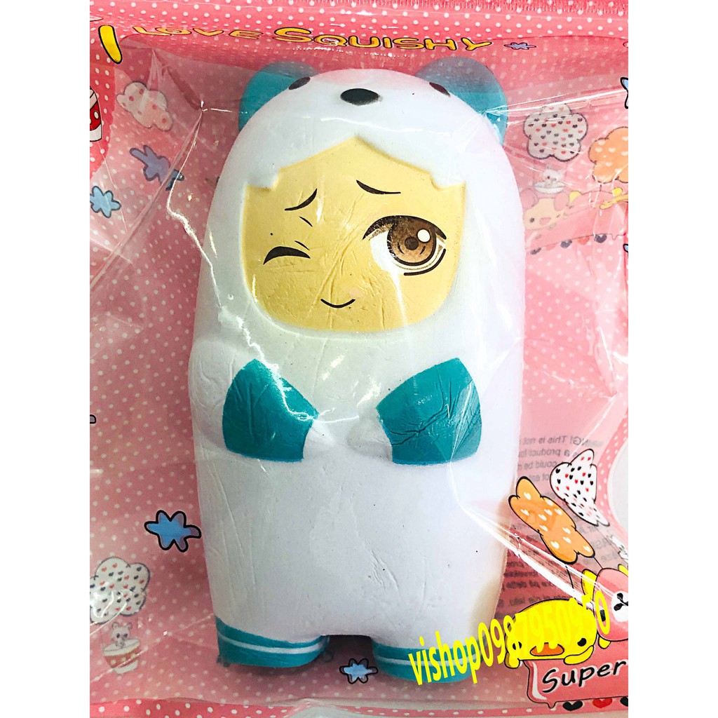 SQUISHY CẬU BÉ TRẮNG NHÁY MẮT ĐÁNG YÊU MẶC ÁO KHOÁC GẤU SIÊU DỄ THƯƠNG BÁN LỖ-SQUISHY GIÁ RẺ
