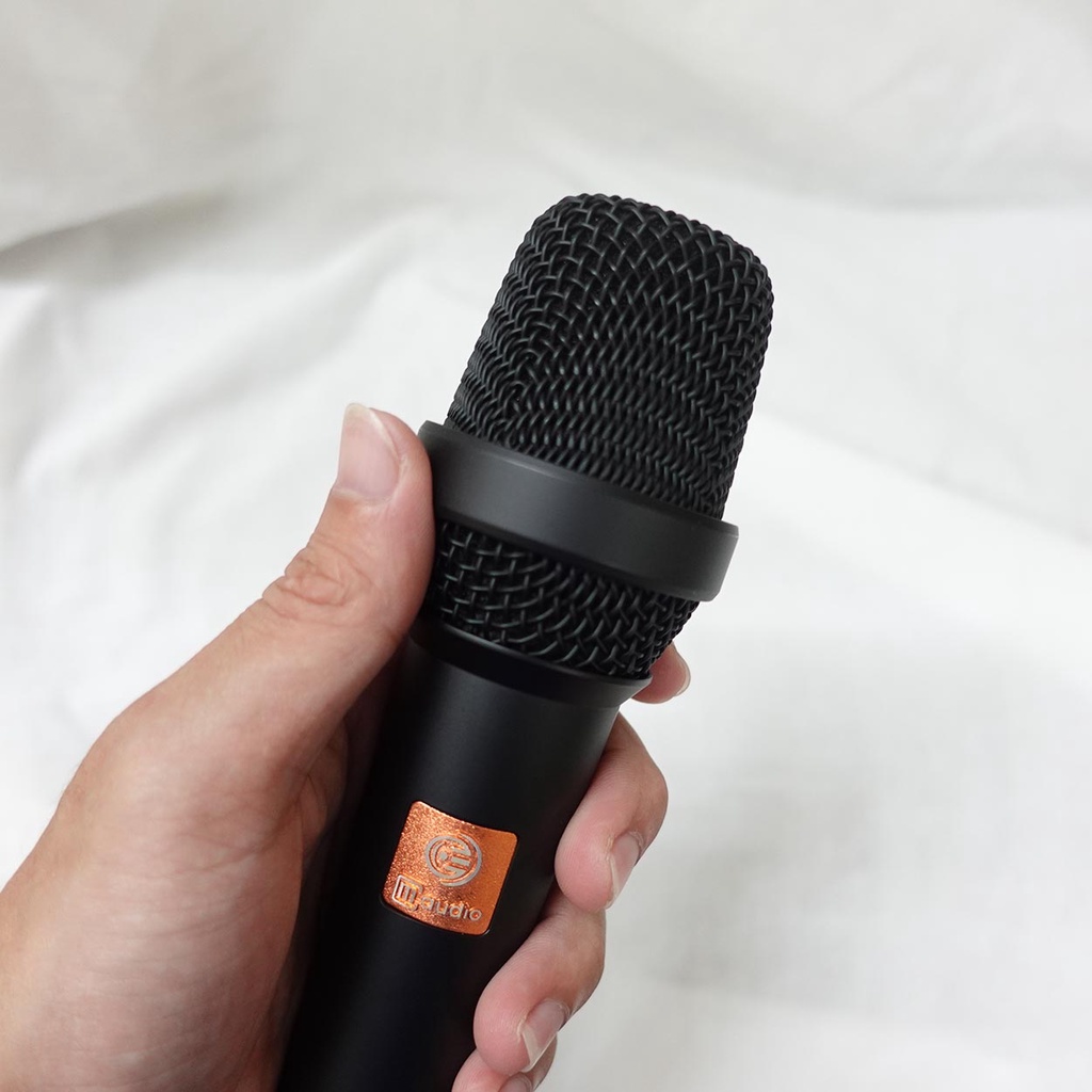 Micro Dây Cao Cấp CMaudio CM-880 - Micro Hát Karaoke Chất Lượng, Thu Mic nhẹ, Âm sáng - Bảo hành 12 tháng