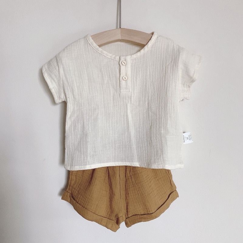 [Freeship] [Auth Tiny People] Bộ quần áo cho trẻ từ vải gạc xô muslin, thoáng mát, áo ngắn tay, quần short lật lai.