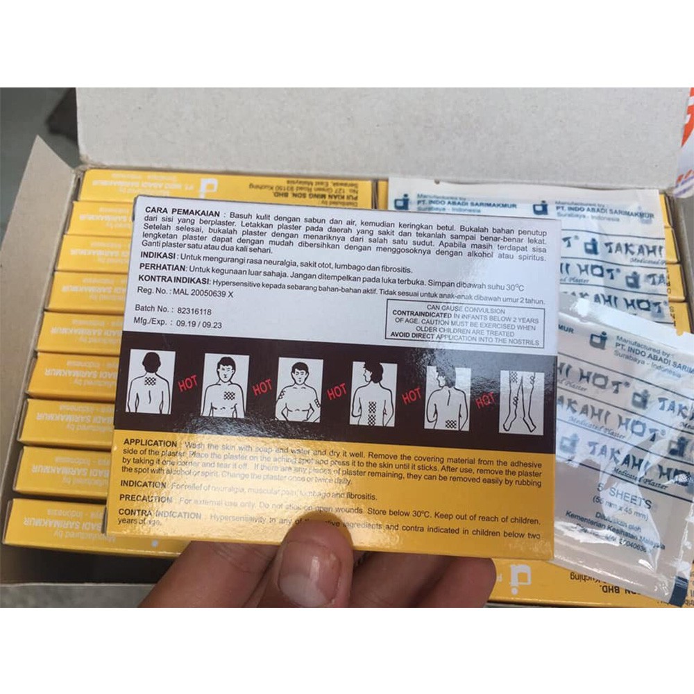 Cao Dán Trái Ớt Takahi Hot - Hộp 2 gói x 5 Miếng Dán - Coastlinecare Pharmacy