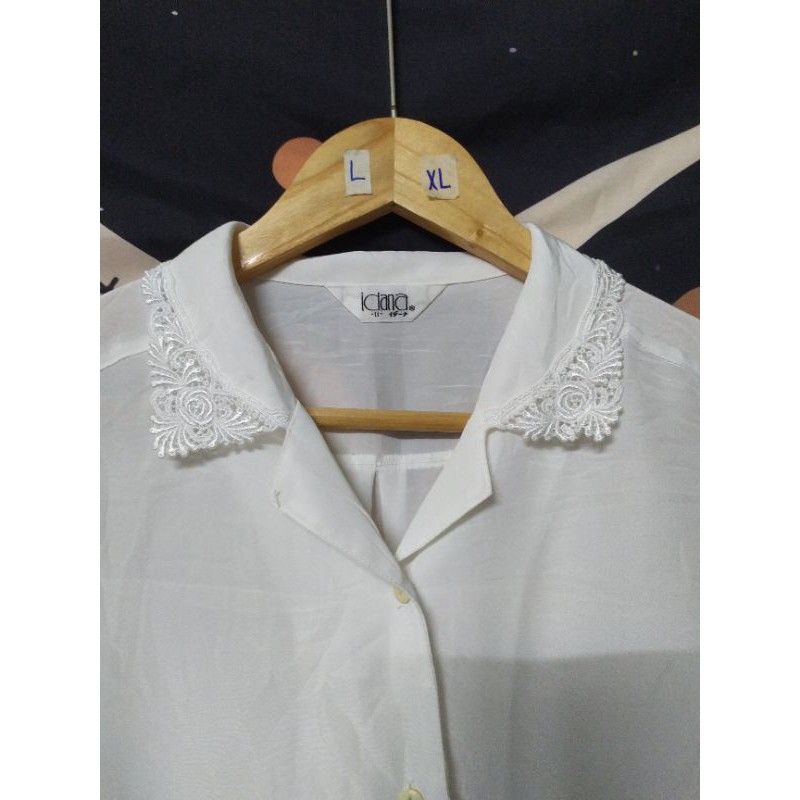 Áo trắng vintage lụa size L XL