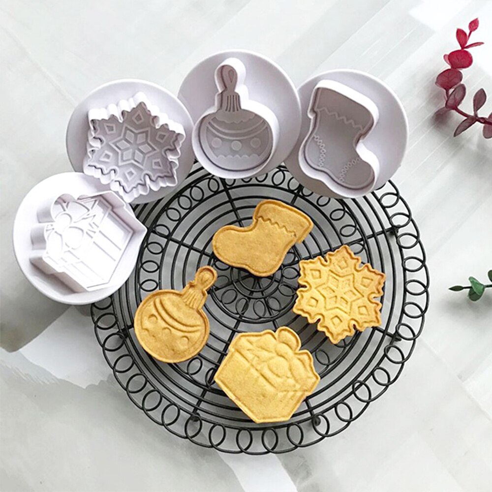 Set 4 khuôn cắt bánh quy 3D tạo hình chủ đề giáng sinh
