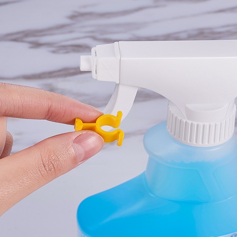 Chai xịt vệ sinh kính siêu sạch 300ml Rocket nội địa Nhật Bản