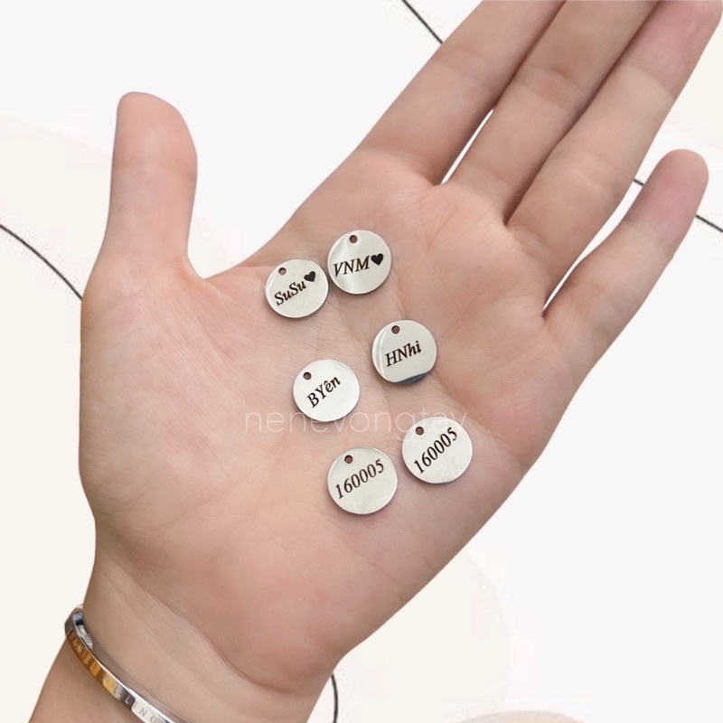 Tag khắc tên gắn