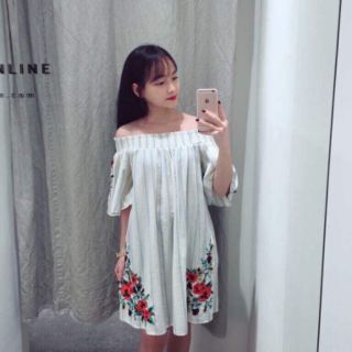 Váy Hoa Trễ Vai