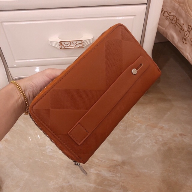 Ví cầm tay thời trang