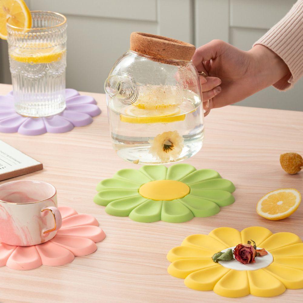 Tấm Lót Nồi Cách Nhiệt Hình Hoa Cúc Trang Trí Bàn Ăn