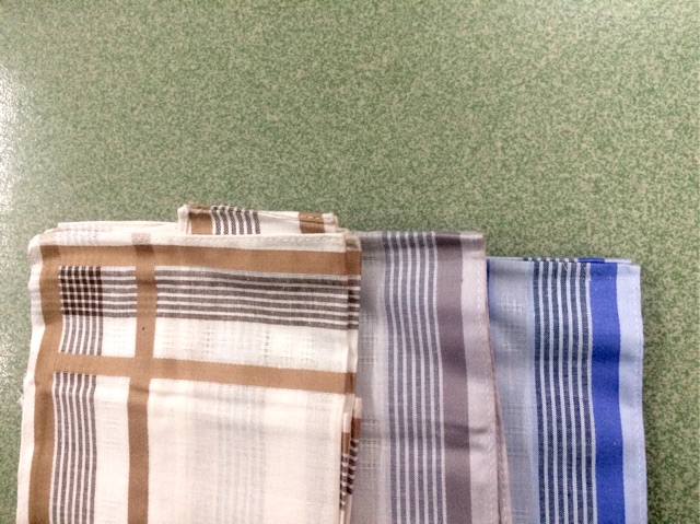 Khăn mùi xoa cho nam thấm hút tốt