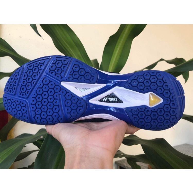 Giày thể thao cầu lông yonex  AERUS