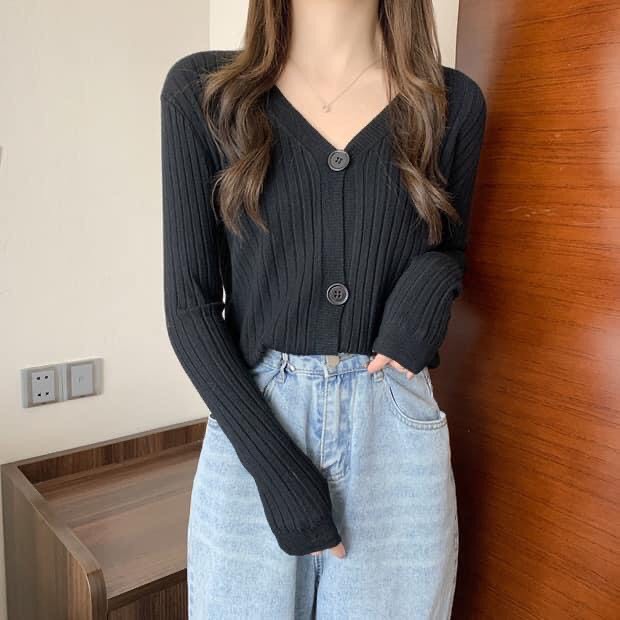 Áo len tăm mỏng cài cúc ulzzang