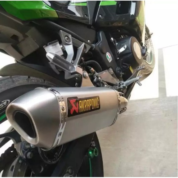 [GIÁ GỐC] TEM NHÔM AKRAPOVIC SẮC SẢO NÂNG TẦM ĐẲNG CẤP CHO XẾ YÊU CỦA BẠN