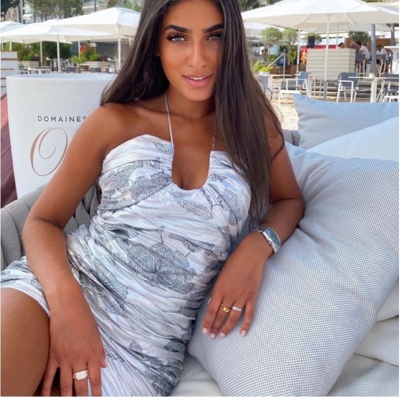 Đầm kiểu xẻ ngực siêu sexy Zara săn sale sẵn size Xs