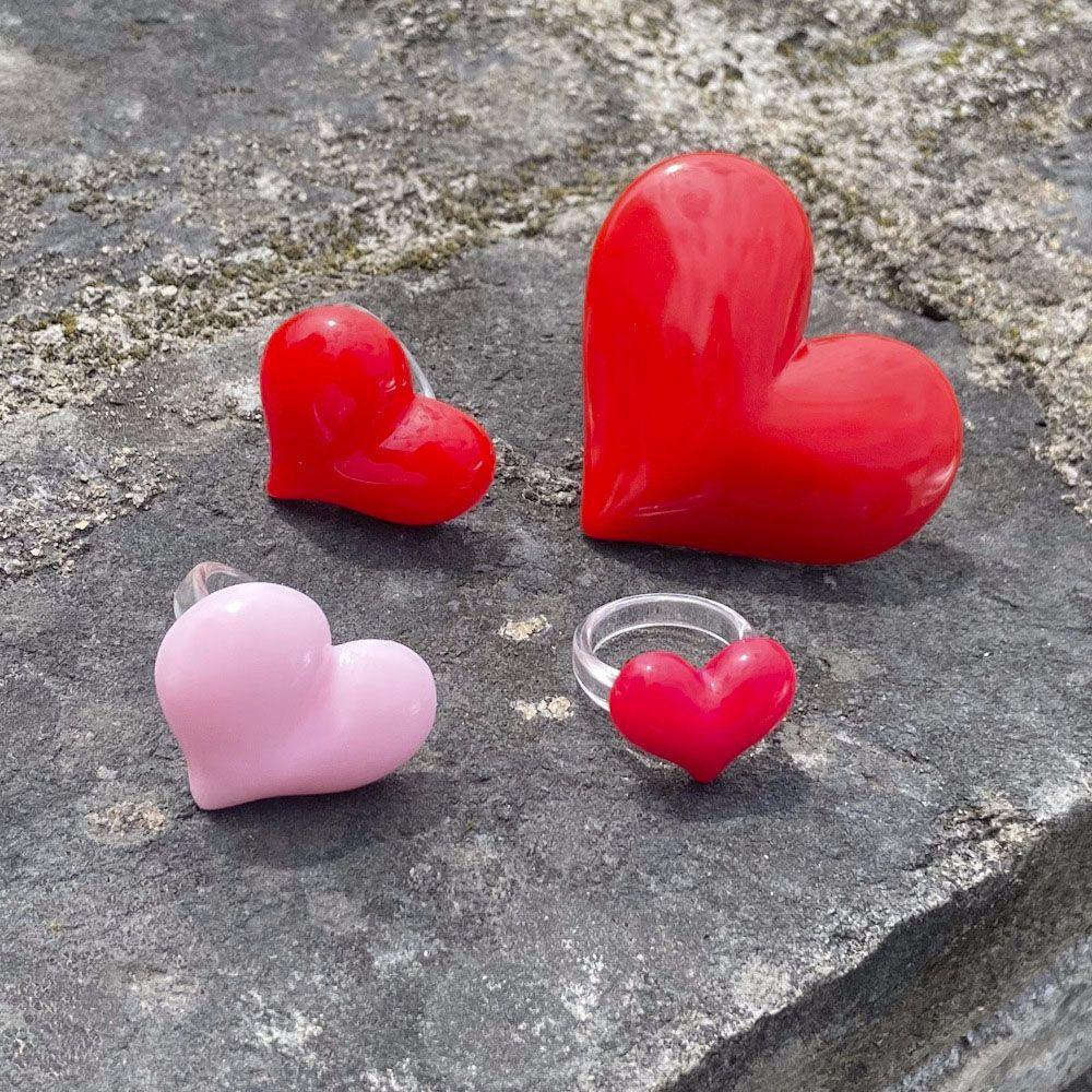 USNOW Nhẫn Nhựa Acrylic Hình Trái Tim Màu Đỏ Thời Trang