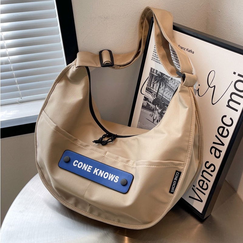 Túi Đeo Chéo Vải canvas Sức Chứa Lớn Mẫu Mới Mùa Thu/ Đông 2021 Phong Cách Joker Cho Nữ