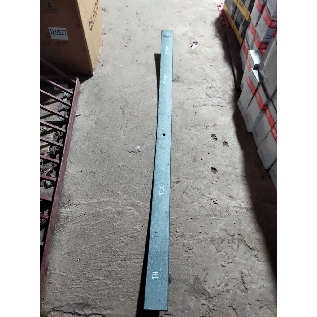 Sản phẩm gia đình làm: Lá nhíp bản 7 dài 1,4m dày 1cm thẳng NJ131