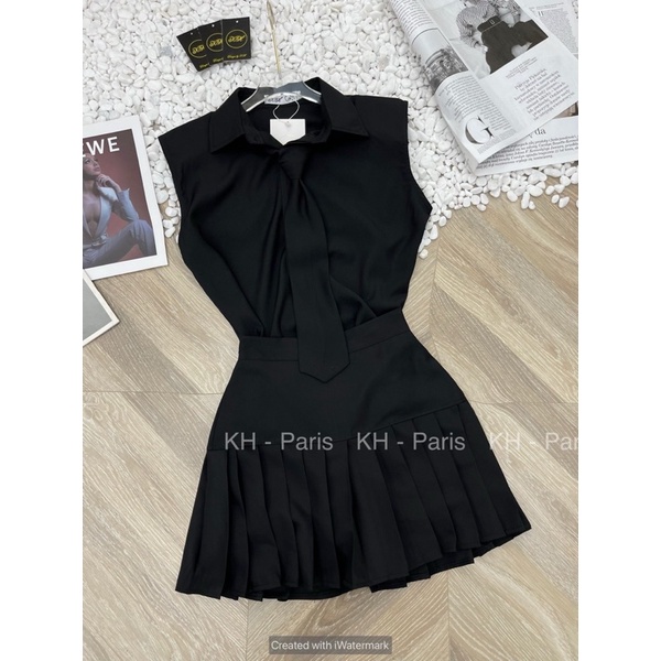 Set đệm vai 3 món, chân váy có lót quần