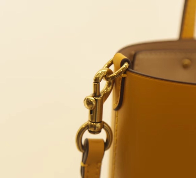 Túi tote công sở — màu vàng