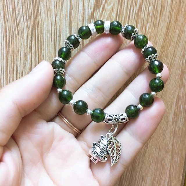 Vòng tay đá diopside mix charm mèo Thần Tài hợp mệnh Hoả - ảnh chụp thật