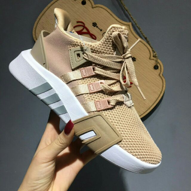 giày EQT...
