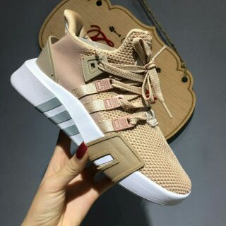 giày EQT...