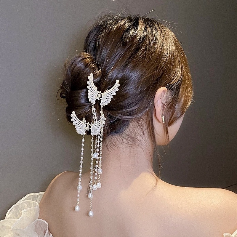 Kẹp Tóc Tua Rua Hình Bướm Đính Ngọc Trai Thời Trang Sang Trọng Cho Nữ
