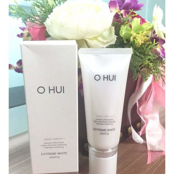 Kem Tẩy Tế Bào Chết Ohui Extreme White Peeling 60Ml