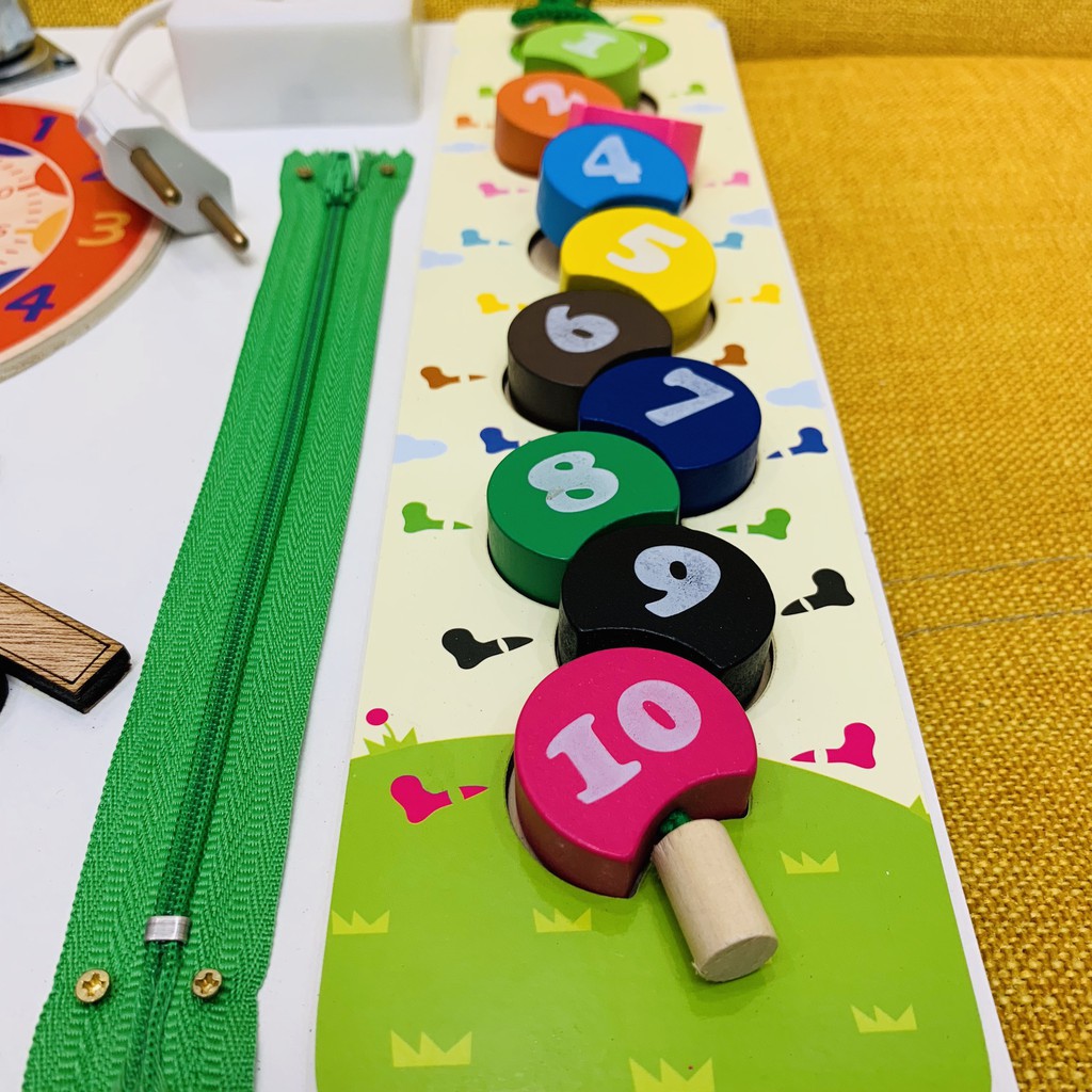 Bảng bận rộn Montessori Busy Board BR01 giúp bé phát triển toàn diện