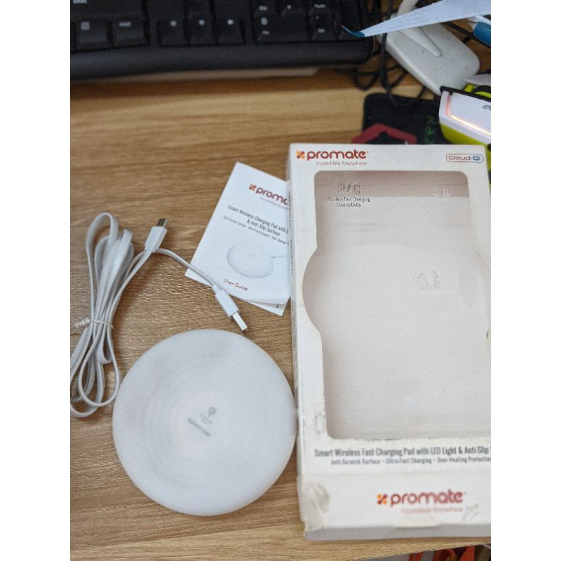 Đế sạc không dây Promate Cloud-Qi 7 màu sắc