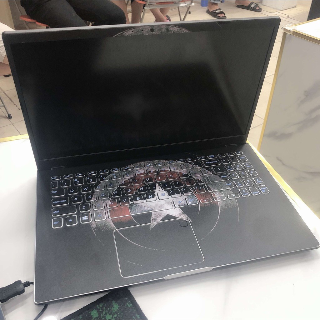 Decal Skin dán Laptop mẫu Captain