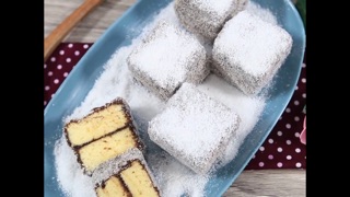 Cơm dừa sấy khô đóng gói 100g