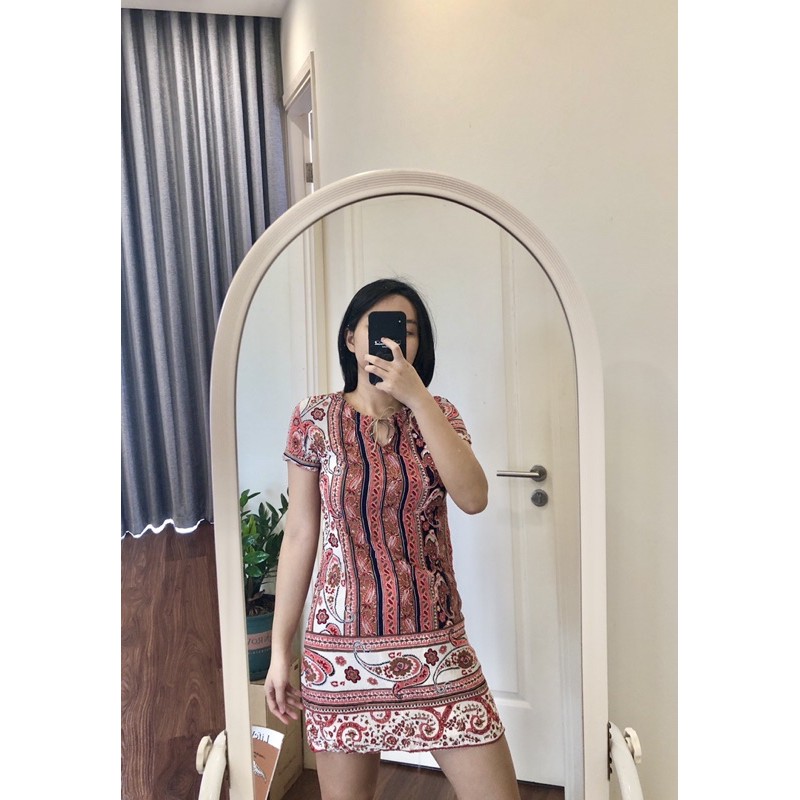 Váy đầm Casways suông ngắn tay lửng vải lanh thoáng mát hoạ tiết thổ cẩm - Hàng made in Việt Nam VNXK