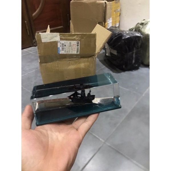 Đồ Trang Trí Để Bàn , Taplo xe Mô Hình Tàu Trôi Lênh Đênh Trên Biển Không Bao Giờ Lật