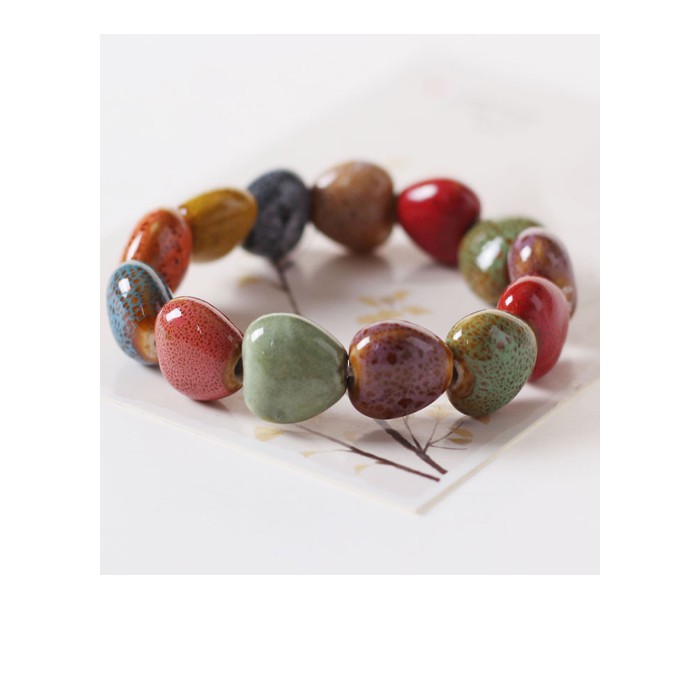 Vòng gốm thời trang hình tim đa màu sắc VGOM08