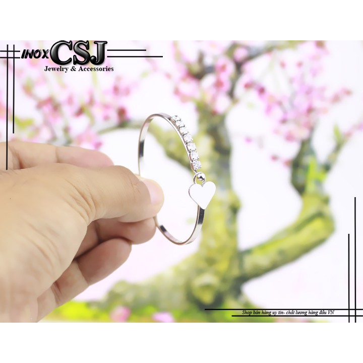 Vòng tay nữ hình trái tim gắn đá cực xinh