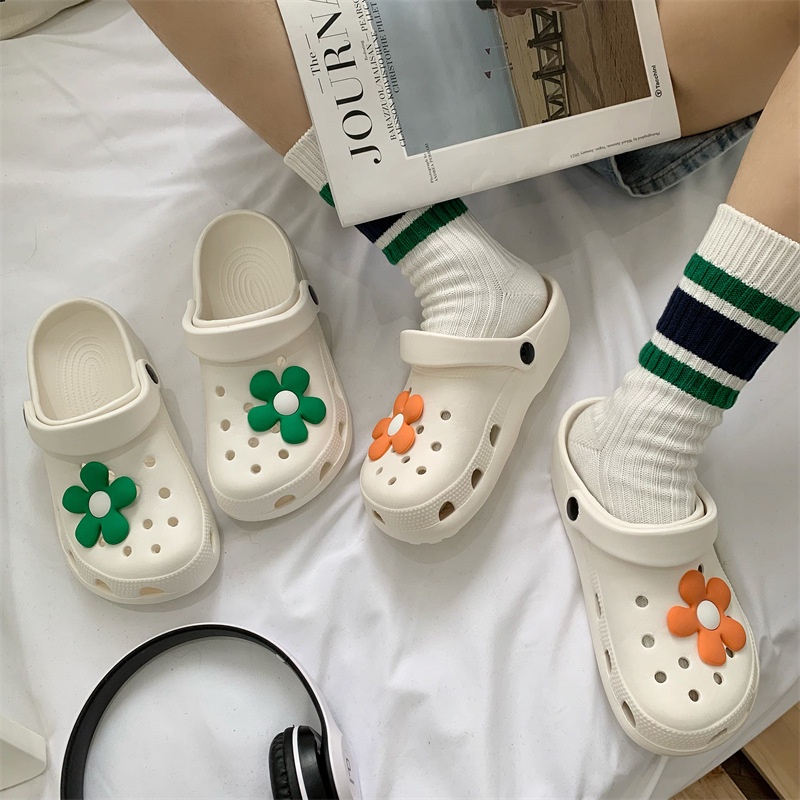 Dép Sandal Đế Dày Đục Lỗ Họa Tiết Hoa Hoạt Hình Dễ Thương Thời Trang Mùa Hè Cho Nữ
