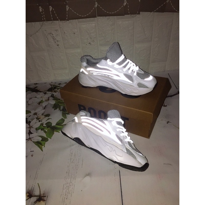 GIẦY THỂ THAO D700 PHẢN QUANG NAM NỮ | BigBuy360 - bigbuy360.vn