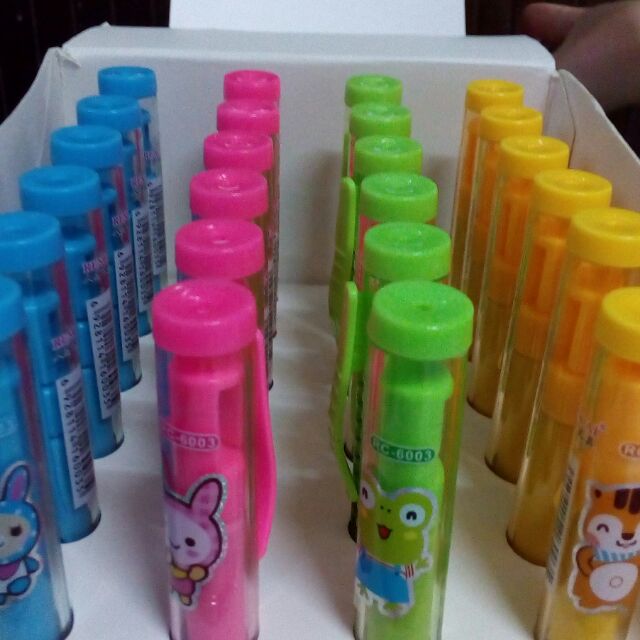 Gôm đẩy nhiều màu