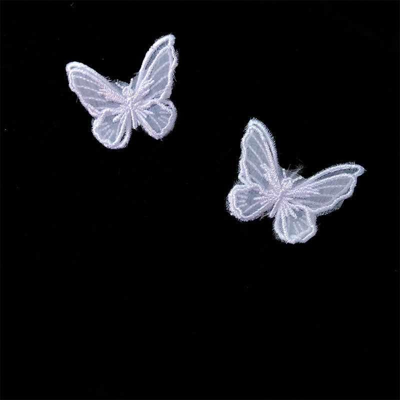 Khuyên Tai Hình Bướm Phối Ren Xinh Xắn Dành Cho Nữ