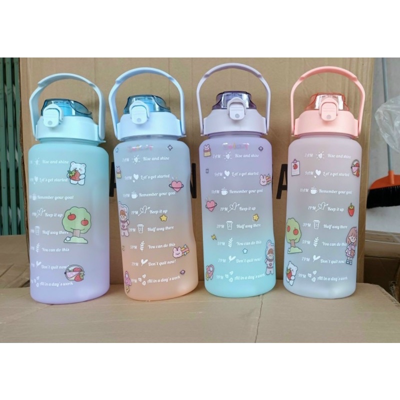 Bình đựng nước 2L có chia vạch tặng kèm sticker dán cute