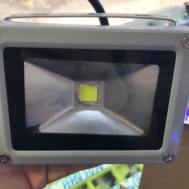 QH-Đèn chiếu sáng pha led 10 w