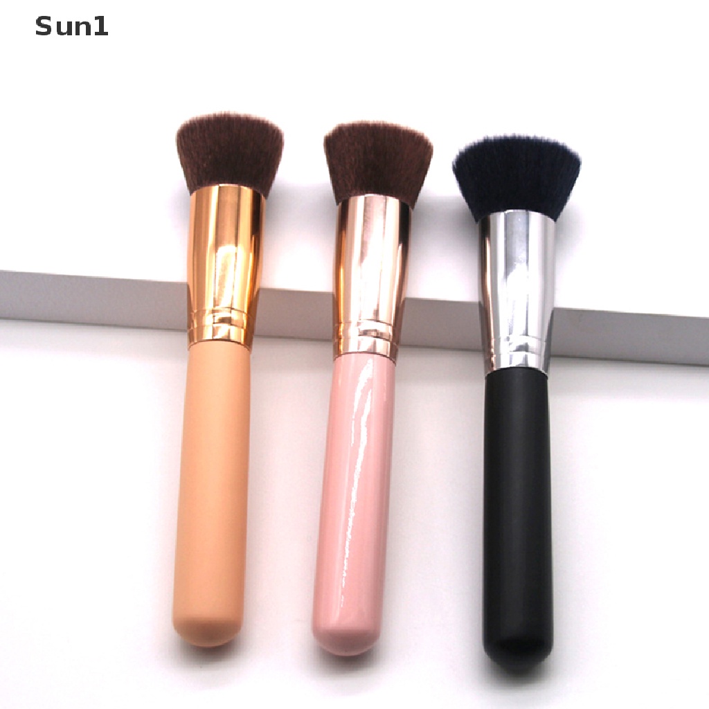 1 Cọ Trang Điểm Kabuki Đánh Phấn Nền Tiện Dụng