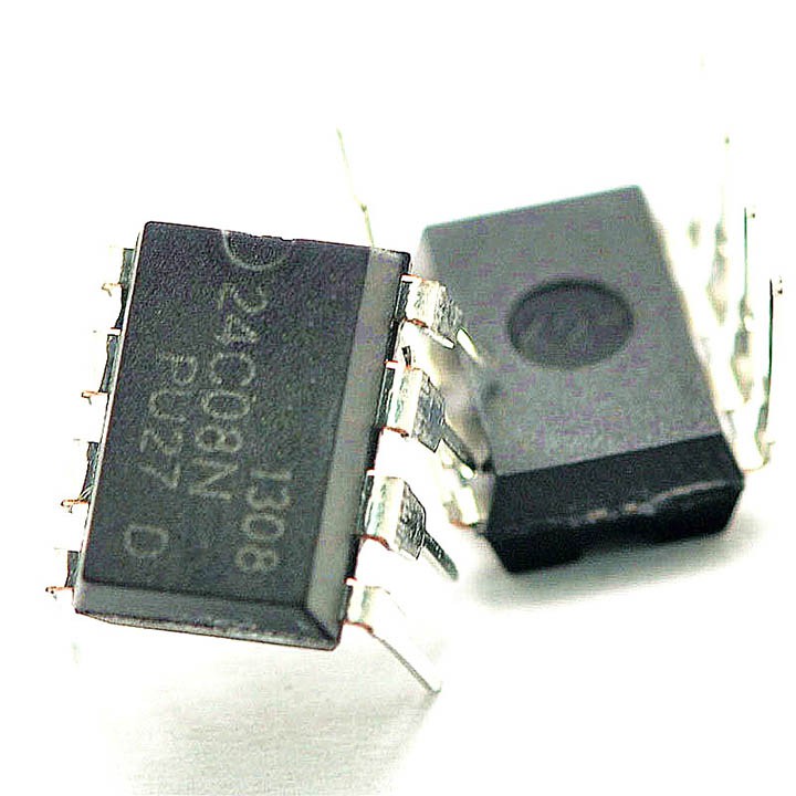 IC nhớ AT24C08 DIP8