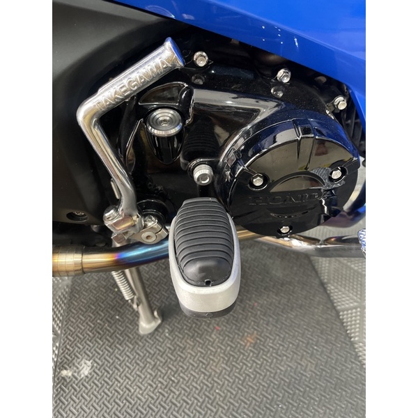 Cao su gác chân cub 125 gắn xe máy