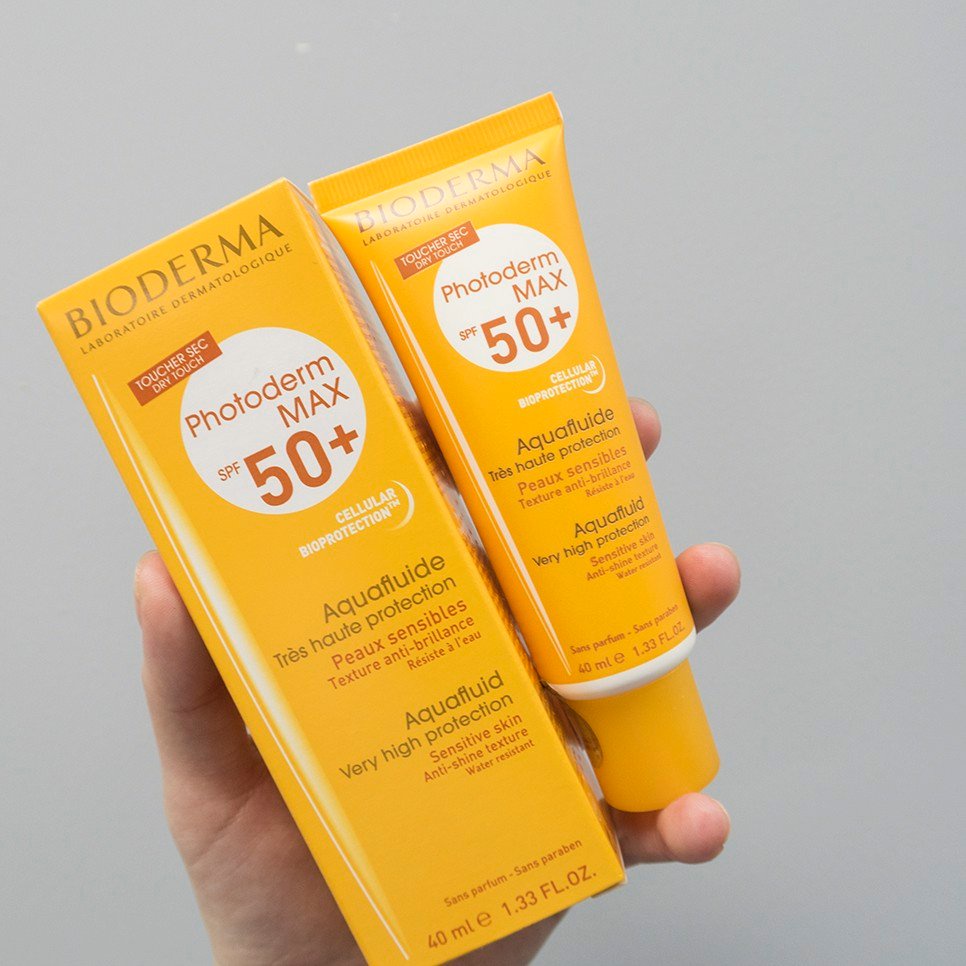 Kem Chống Nắng Bioderma Photoderm Max Aquafluide Kiểm Soát Nhờn SPF 50+